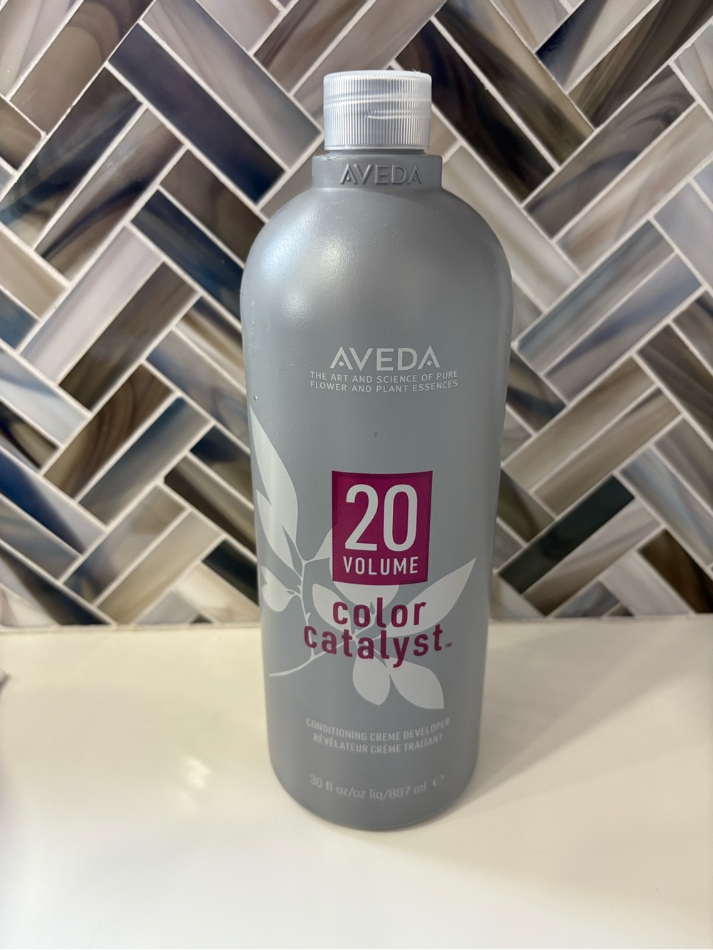 AVEDA Color Catalyst 20 Volume Developer 33.8 oz - Gray Bottle with Pink Label